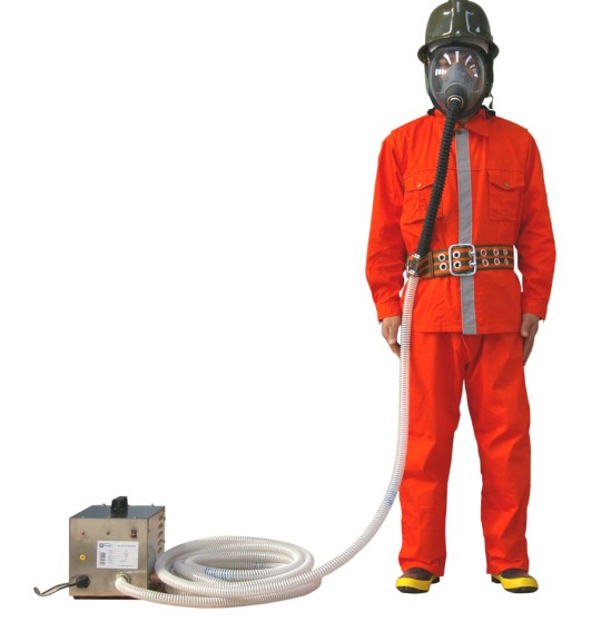 電動送風呼吸器3