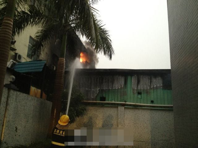 深圳一批發市場凌晨發生火災 致15死5傷