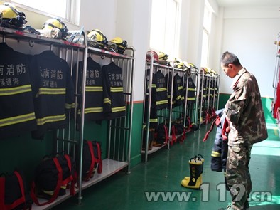 新購置的個人防護裝備 