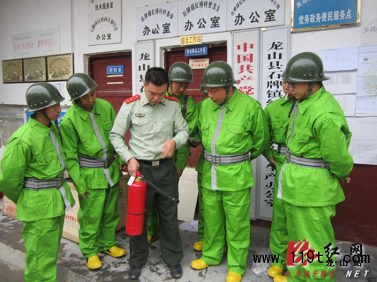 龍山34個(gè)鄉(xiāng)鎮(zhèn)街道有了義務(wù)消防隊(duì)（圖）